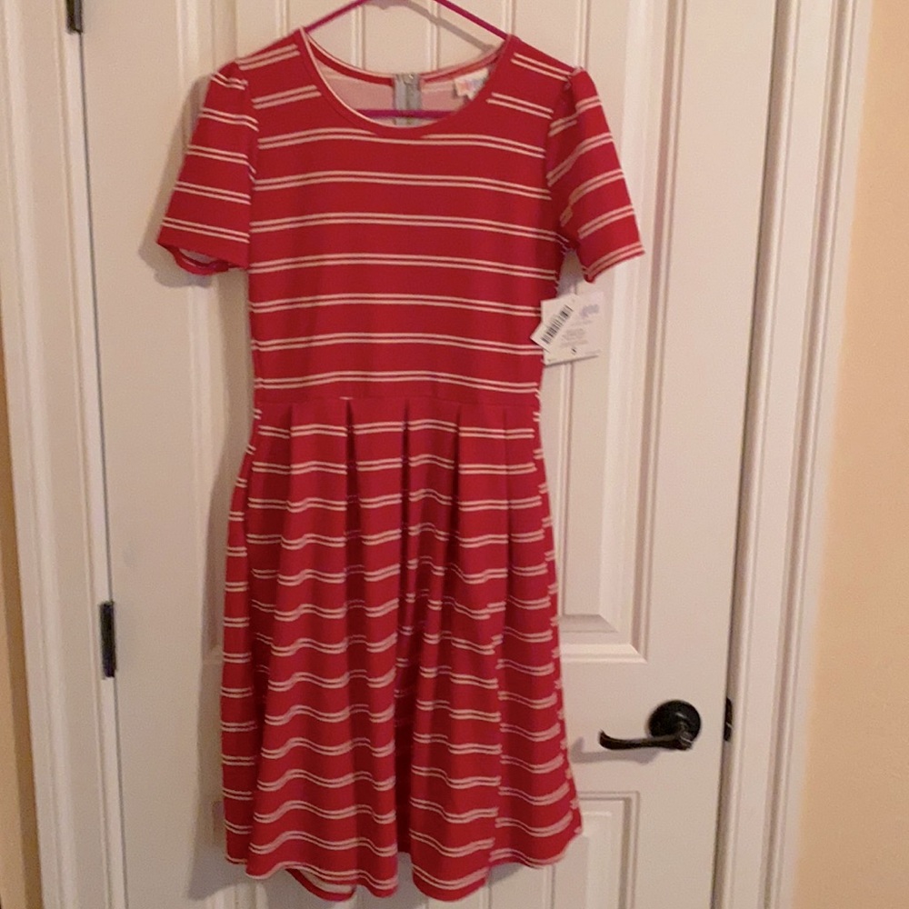 Lularoe Amelia dress size small New with tags